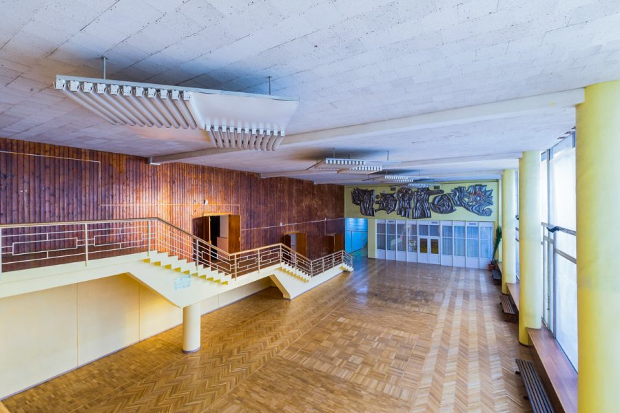 Холл между корпусами в санатории Пикет город Кисловодск - фотография