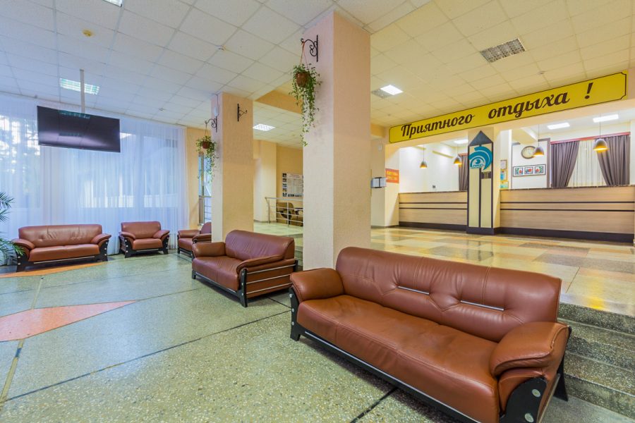 Зона ресепшен в санатории Пикет город Кисловодск - фотография