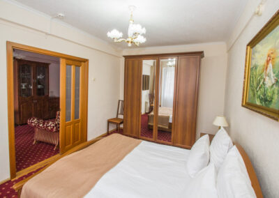 Номер «Люкс» в санатории Пикет город Кисловодск - фотография