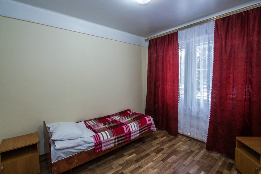 Номер 2 комнатный 4 местный (удобства на этаж) в санатории Пикет город Кисловодск - фотография