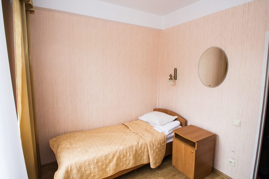 Номер 1 местный 1 категории в санатории Пикет город Кисловодск - фотография