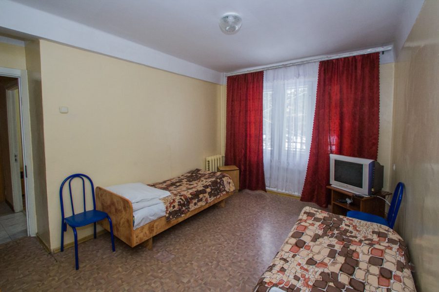 Номер 2 комнатный 4 местный (удобства на этаж) в санатории Пикет город Кисловодск - фотография