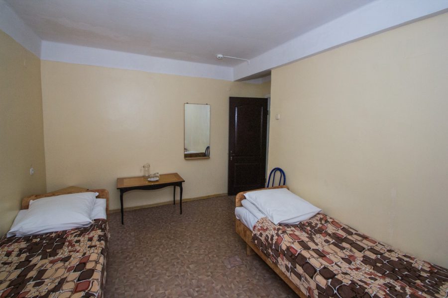 Номер 2 комнатный 4 местный (удобства на этаж) в санатории Пикет город Кисловодск - фотография