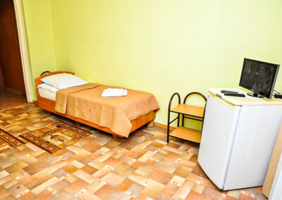 Двухместный номер 3 категории в санатории «Пикет» в г. Кисловодск - фотография