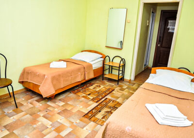 Двухместный номер 3 категории в санатории «Пикет» в г. Кисловодск - фотография