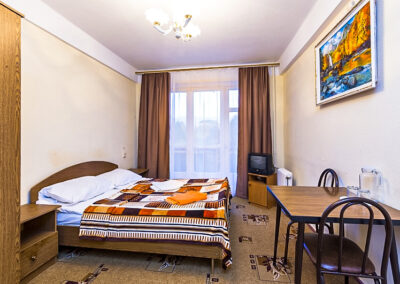 Двухместный номер Семейный 2 категории в санатории «Пикет» в г. Кисловодск - фотография