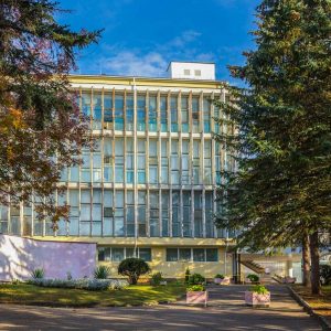 Вид на корпус санатория Пикет город Кисловодск - фотография