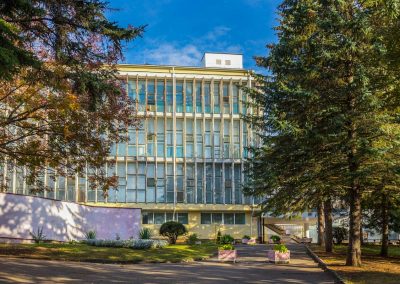 Вид на корпус санатория Пикет город Кисловодск - фотография
